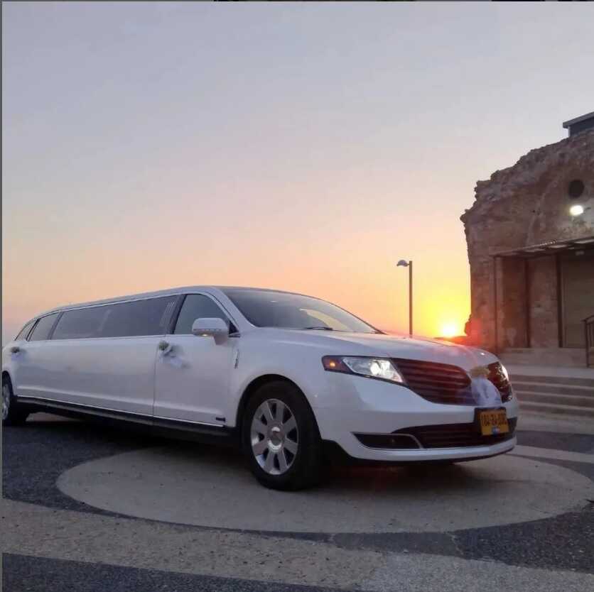 לימוזינה להשכרה